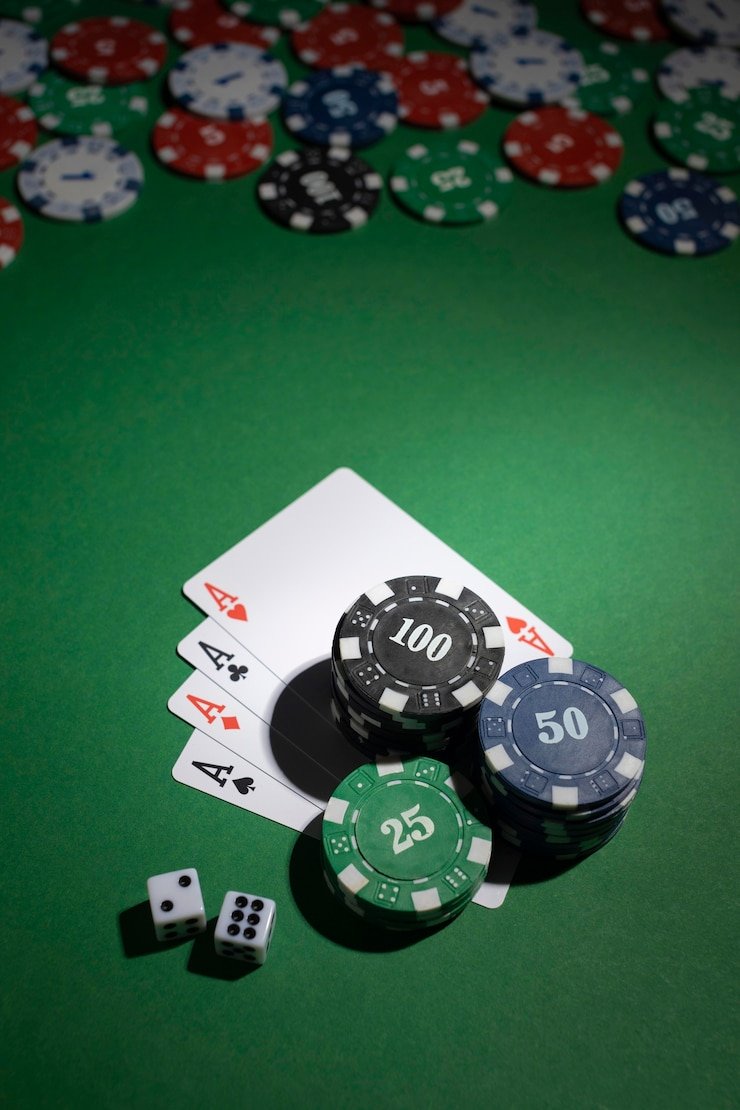 Hasil permainan Three Card Poker dan pembayaran instan